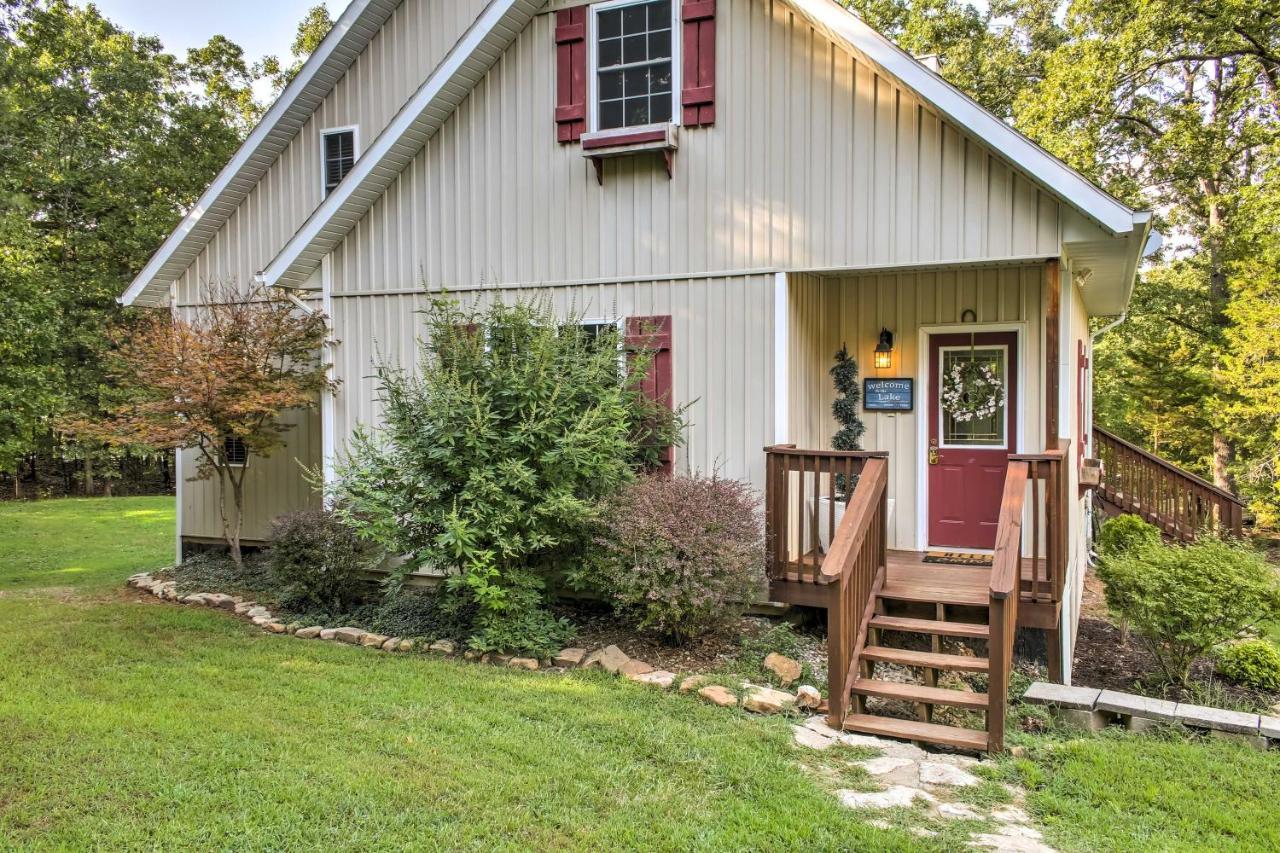 Lakefront Blue Eye Cottage With Hot Tub And Fire Pit! Exterior photo