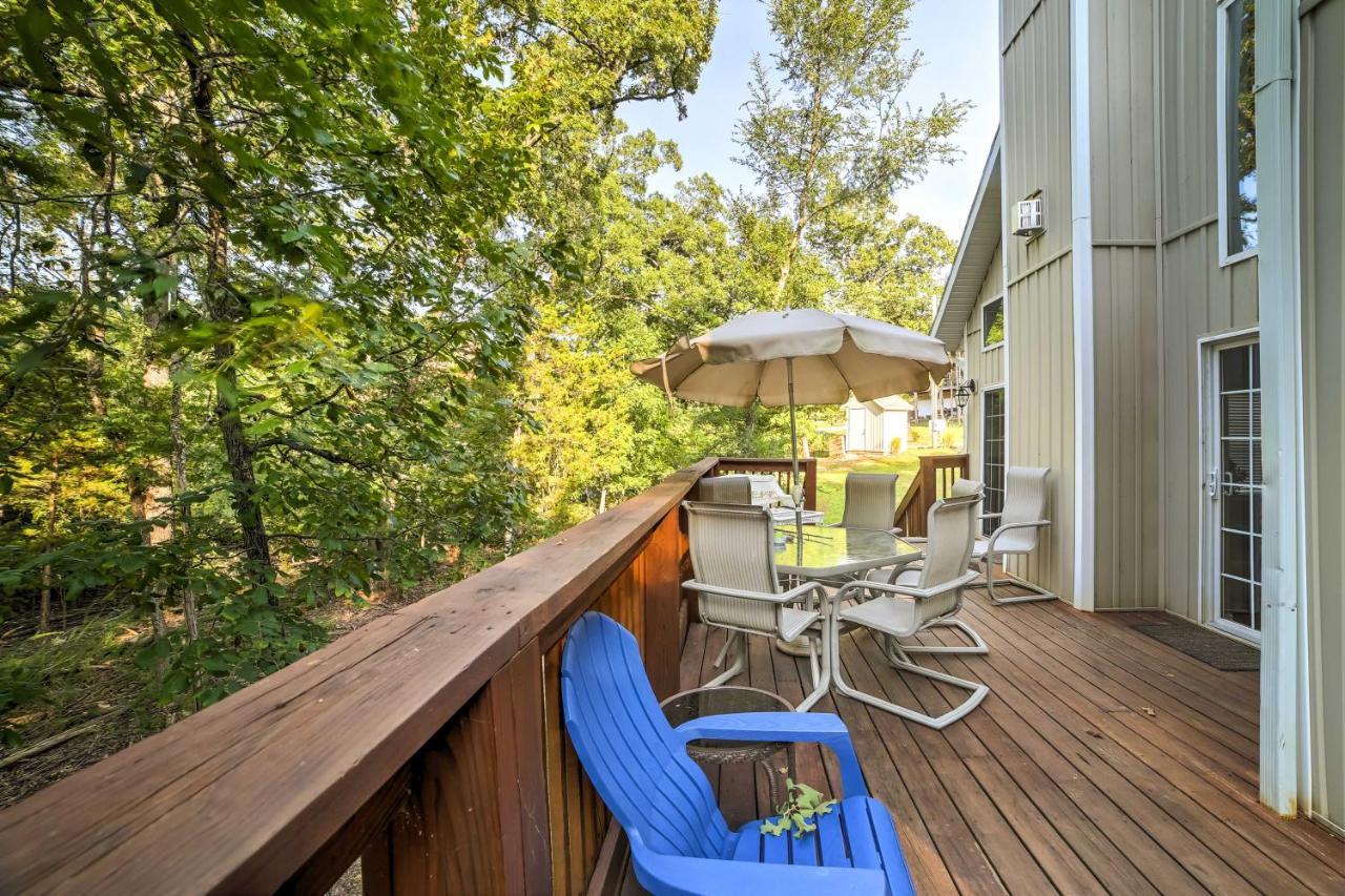 Lakefront Blue Eye Cottage With Hot Tub And Fire Pit! Exterior photo